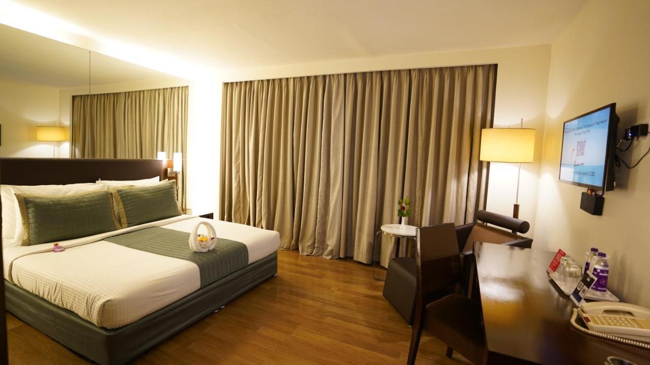 St Laurn Koregaon Park Пюн Екстериор снимка