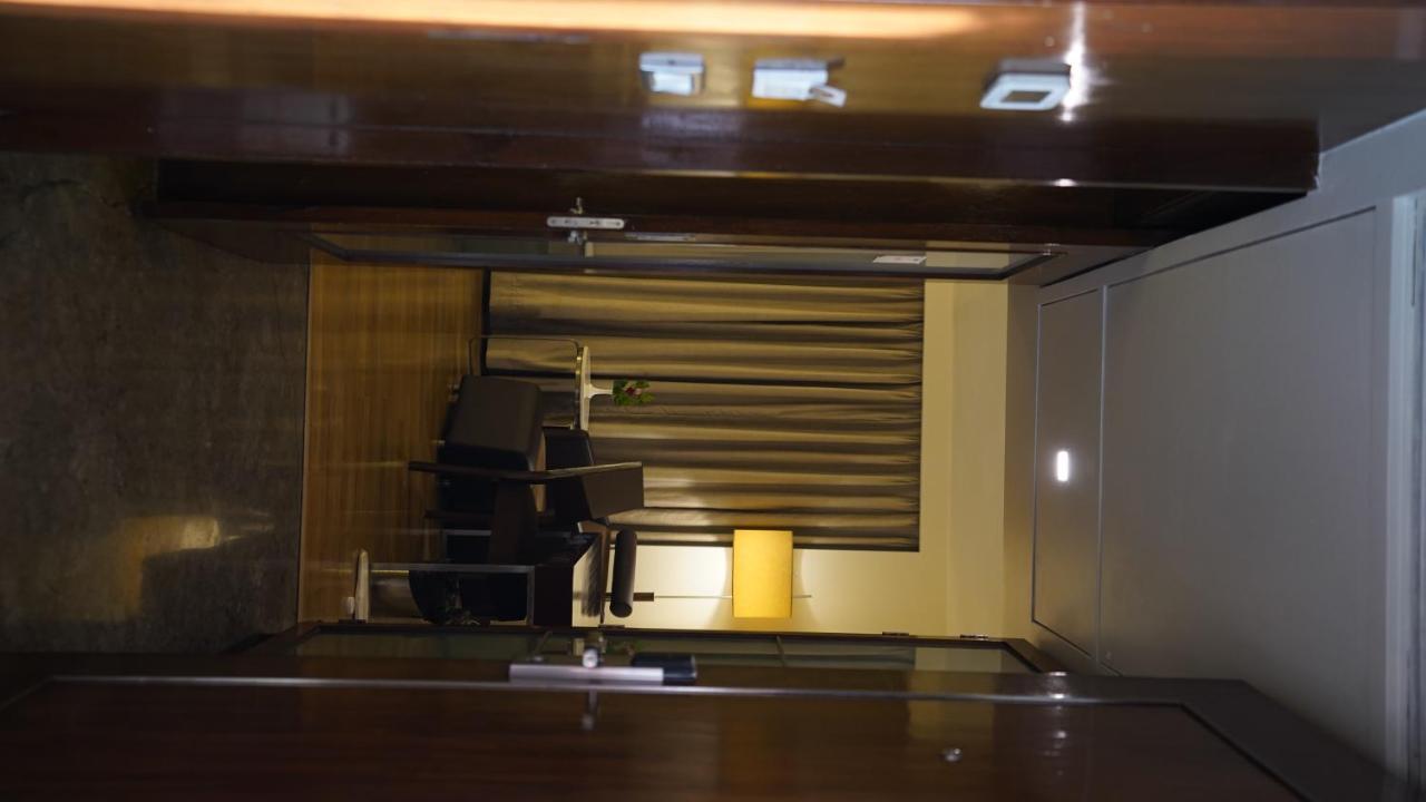 St Laurn Koregaon Park Пюн Екстериор снимка
