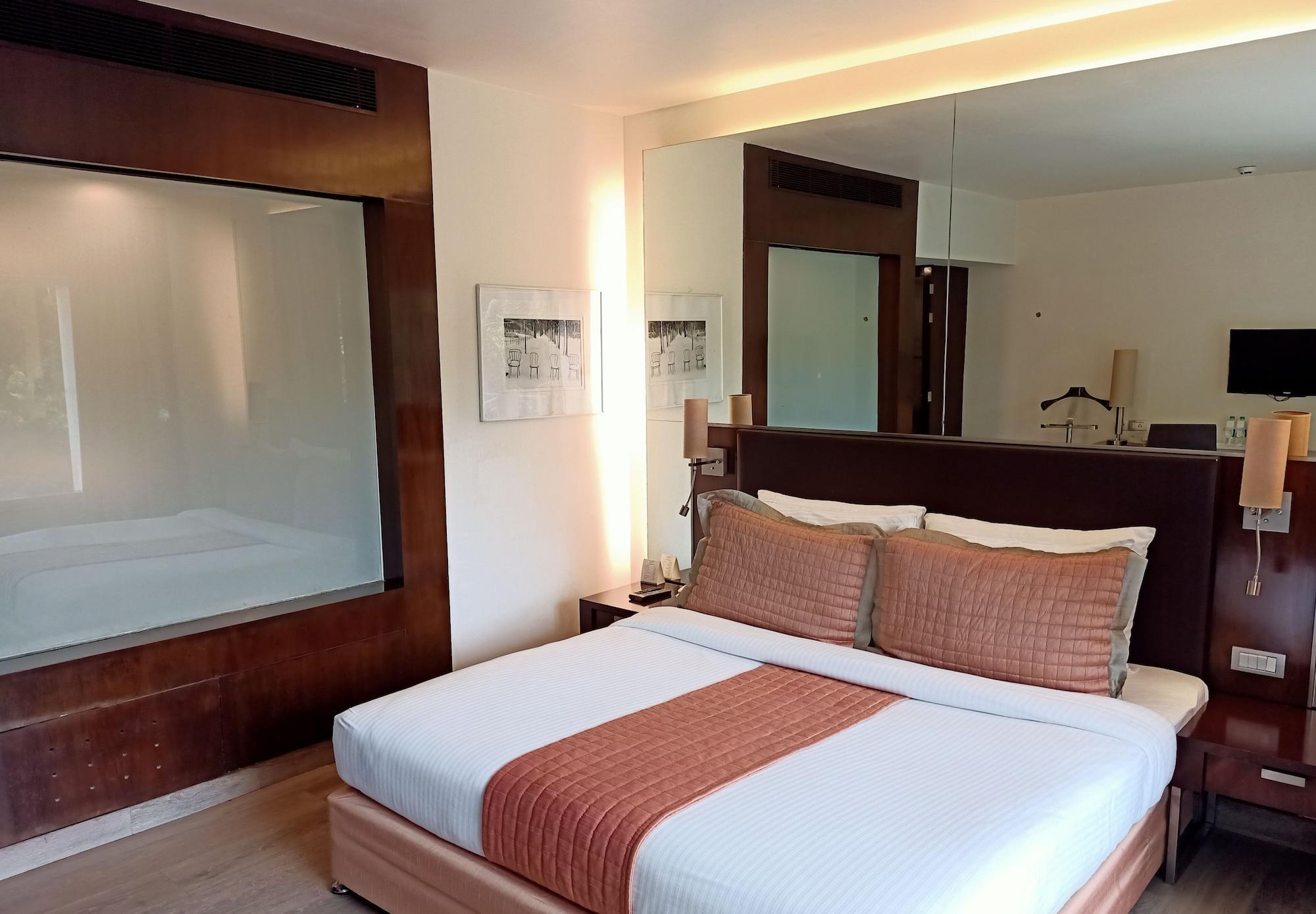 St Laurn Koregaon Park Пюн Екстериор снимка
