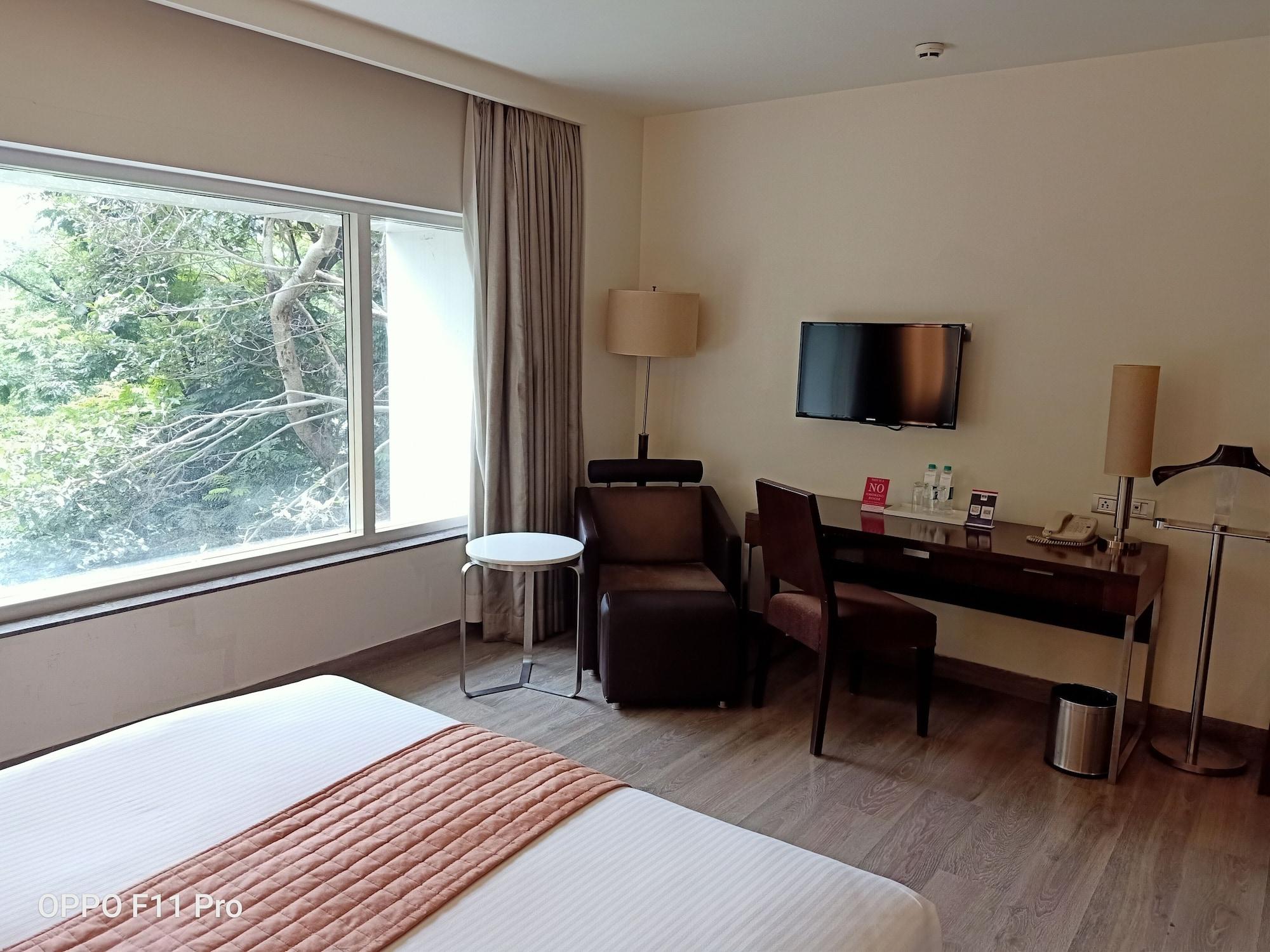 St Laurn Koregaon Park Пюн Екстериор снимка